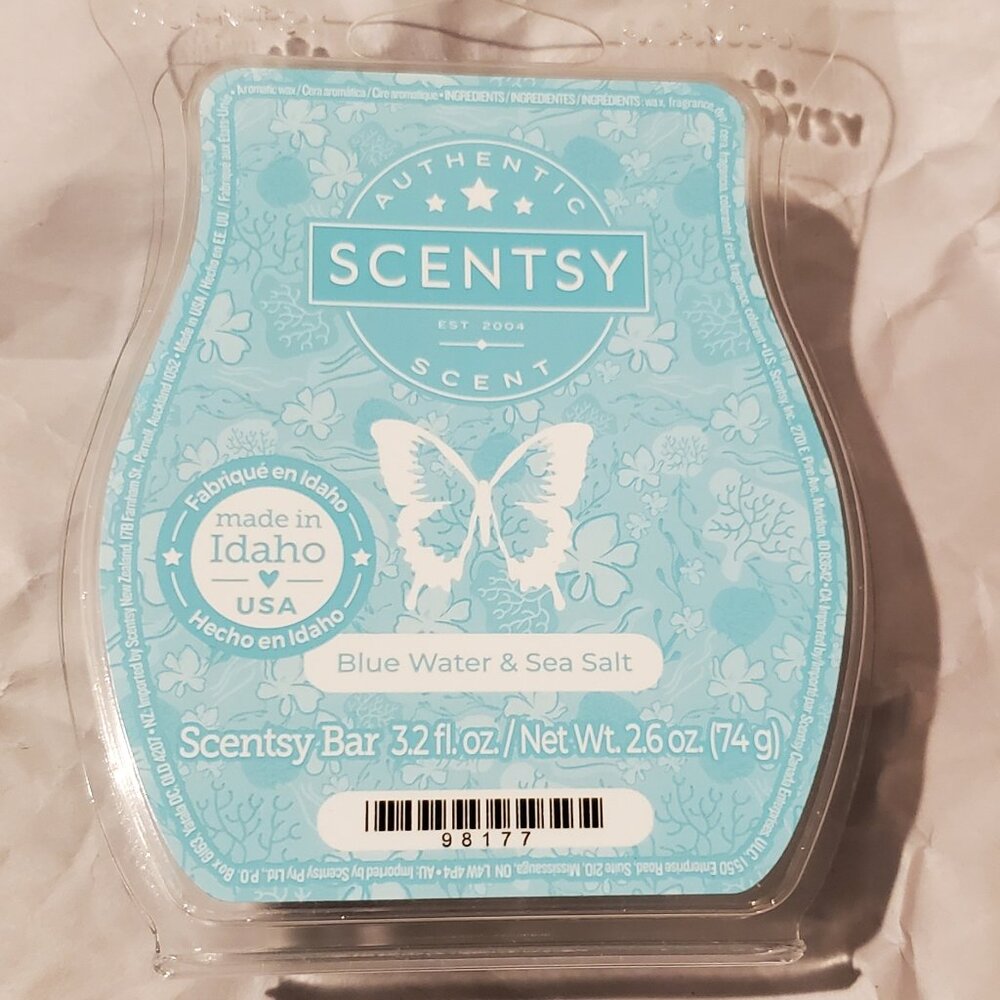 NIP Scentsy Blue Water and Sea Salt Scent Bar Wax Cubes